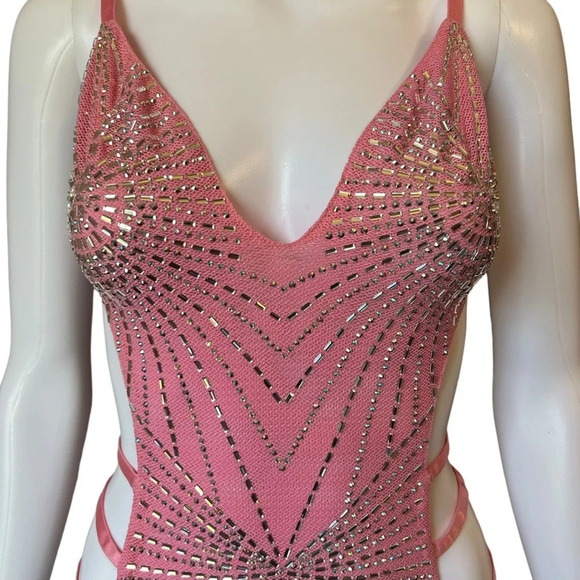 Banjul Bodysuit and Cover-up - Picture 7 of 15